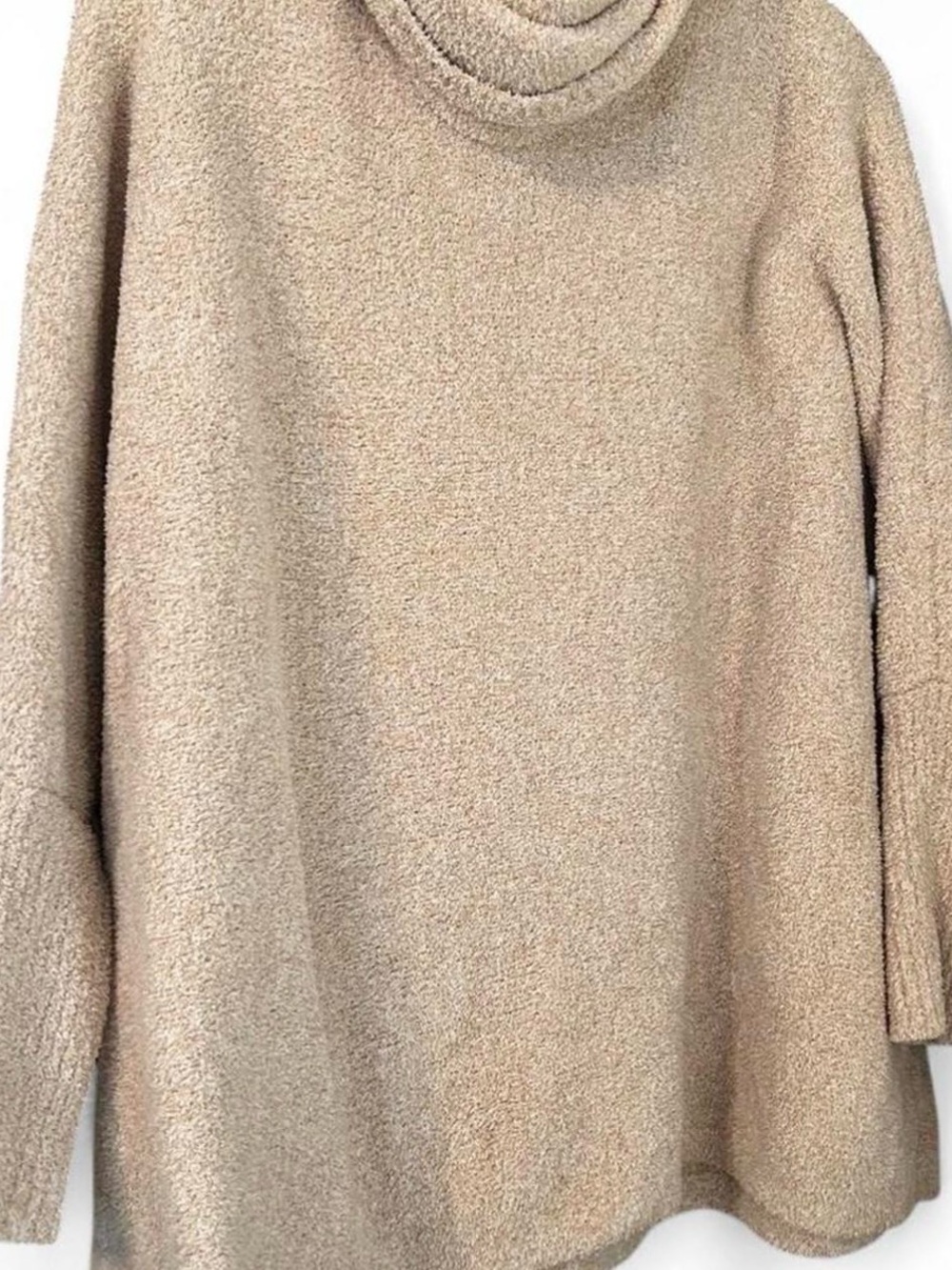 Jessica Simpson Beige Turtleneck Bouclé Sweater
